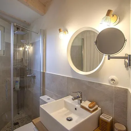 Mini Casa Con Jardin بيت للعطل