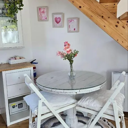 Mini Casa Con Jardin * Mungia