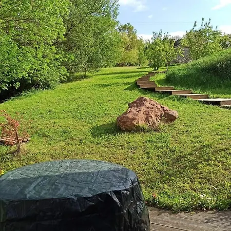 Dom wakacyjny Mini Casa Con Jardin Mungia