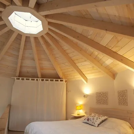 Mini Casa Con Jardin Nyaraló *